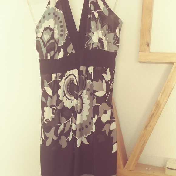 Dress - Picture 3 of 3